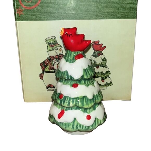 Fitz & Floyd 2013 Holly Hat Salt and Pepper Shaker - Picture 10 of 15